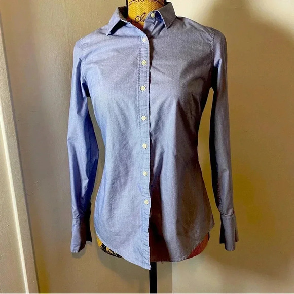 Banana Republic Women’s Button Down Shirt Blue Size 0 - Picture 1 of 5